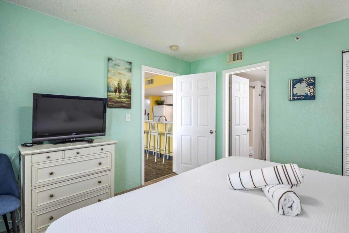 Tortuga Suite At Sunrise Suites Resort - Heated Pool, Hot Tub & Free Parking 基韋斯特 外观 照片