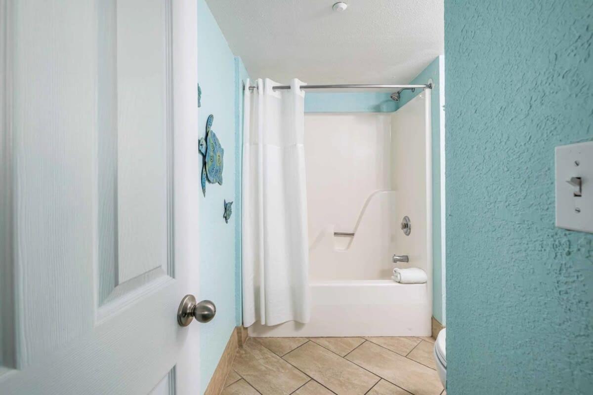 Tortuga Suite At Sunrise Suites Resort - Heated Pool, Hot Tub & Free Parking 基韋斯特 外观 照片