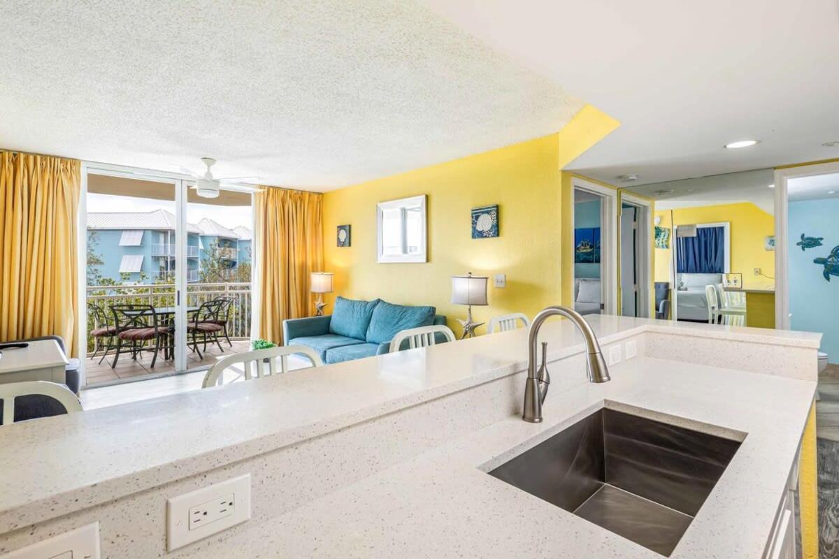 Tortuga Suite At Sunrise Suites Resort - Heated Pool, Hot Tub & Free Parking 基韋斯特 外观 照片